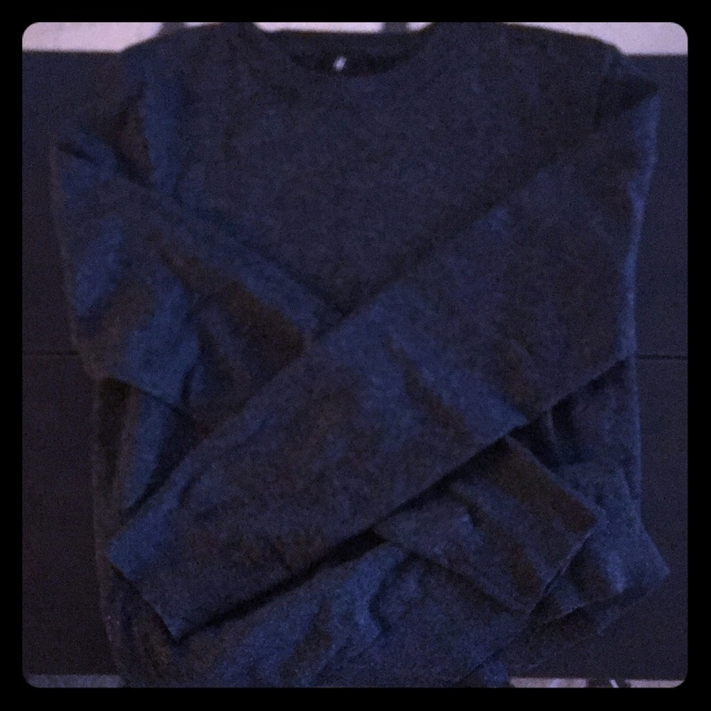 Men’s Charcoal grey long sleeved sweater